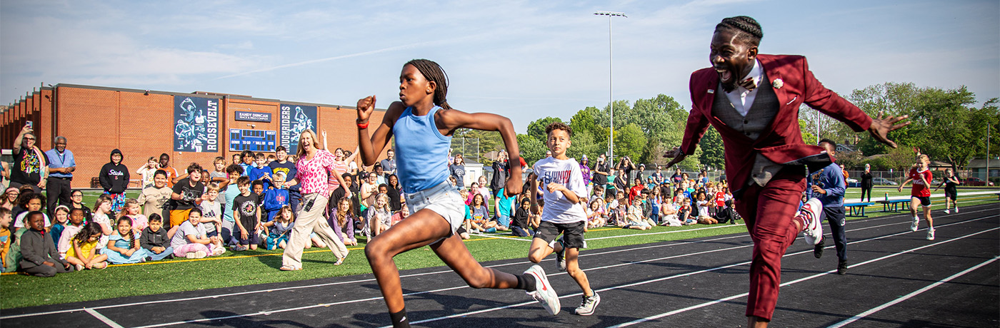 Hubbell students racing Dr. Roberts